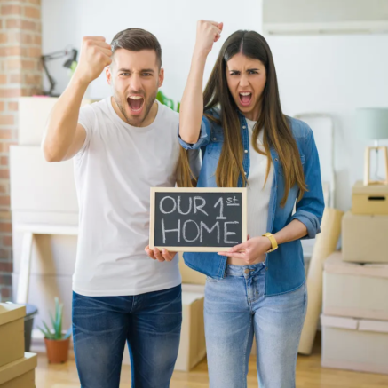 excited-couple-in-first-home